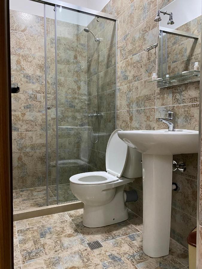 Vila A Hotel Korce Bagian luar foto