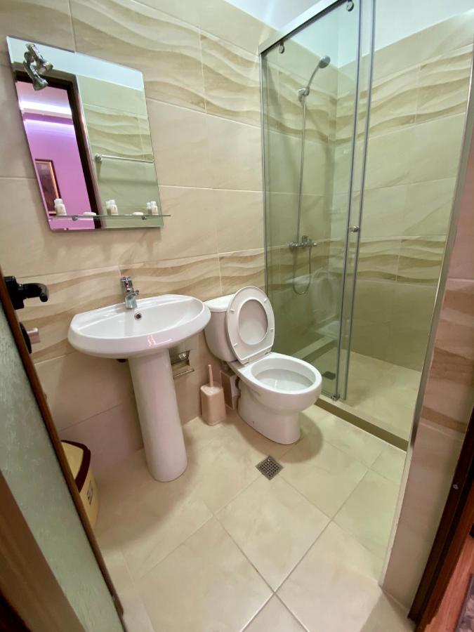 Vila A Hotel Korce Bagian luar foto