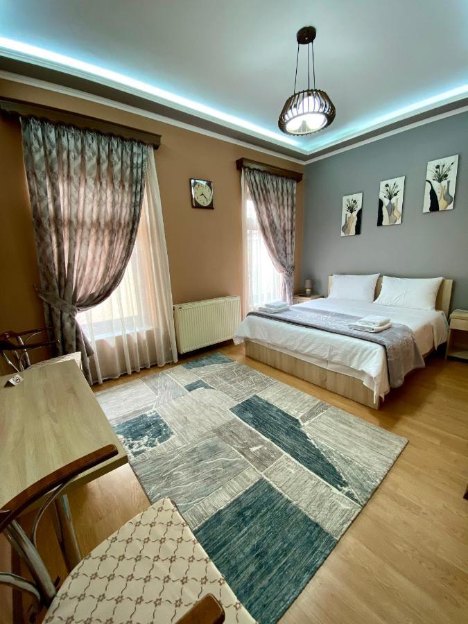 Vila A Hotel Korce Bagian luar foto