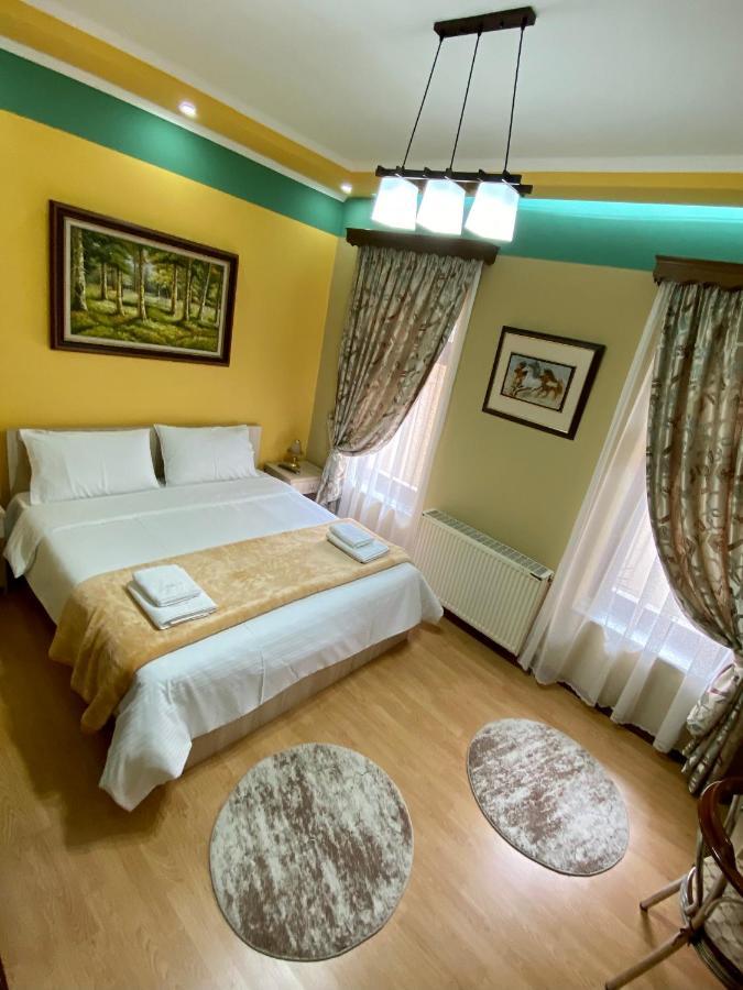 Vila A Hotel Korce Bagian luar foto
